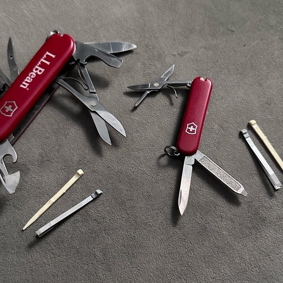 Victorinox X L.L. Bean SAK Swiss Amy Knife LOT of 2 - Picture 12 of 17